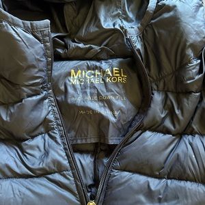 Women’s Michael Michael kors smalll navy blue packable down fill coat